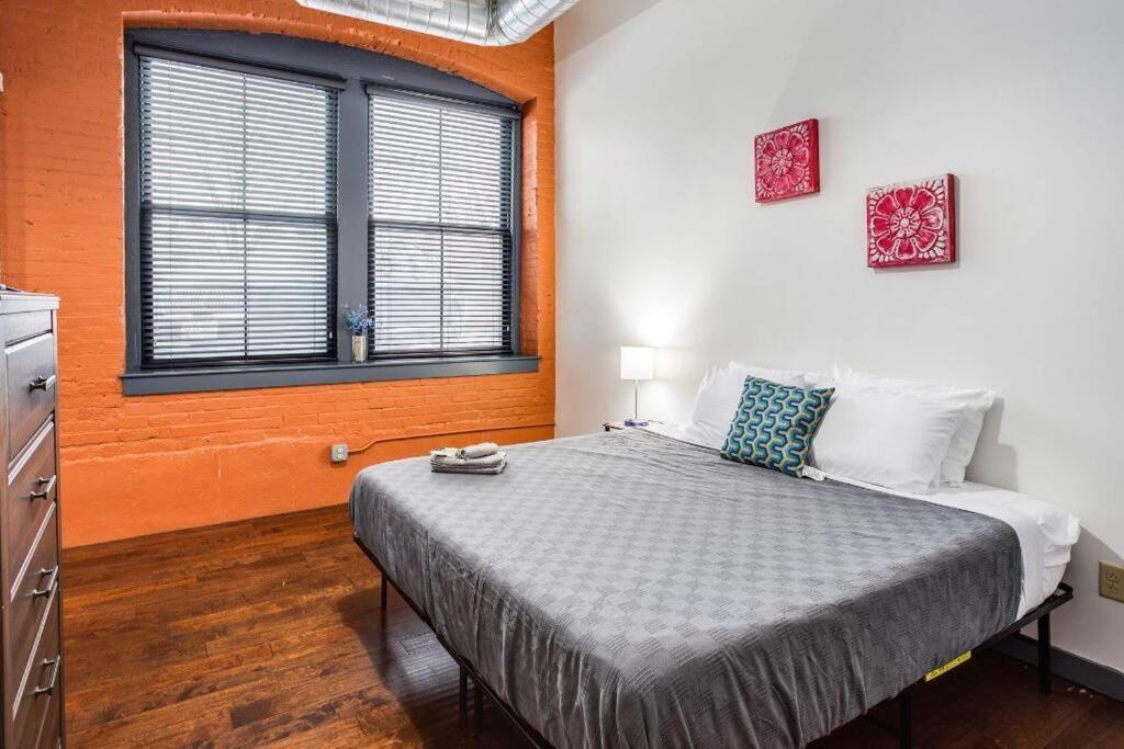 Centric Ny Style Loft W/King Bed Rochester Exterior foto