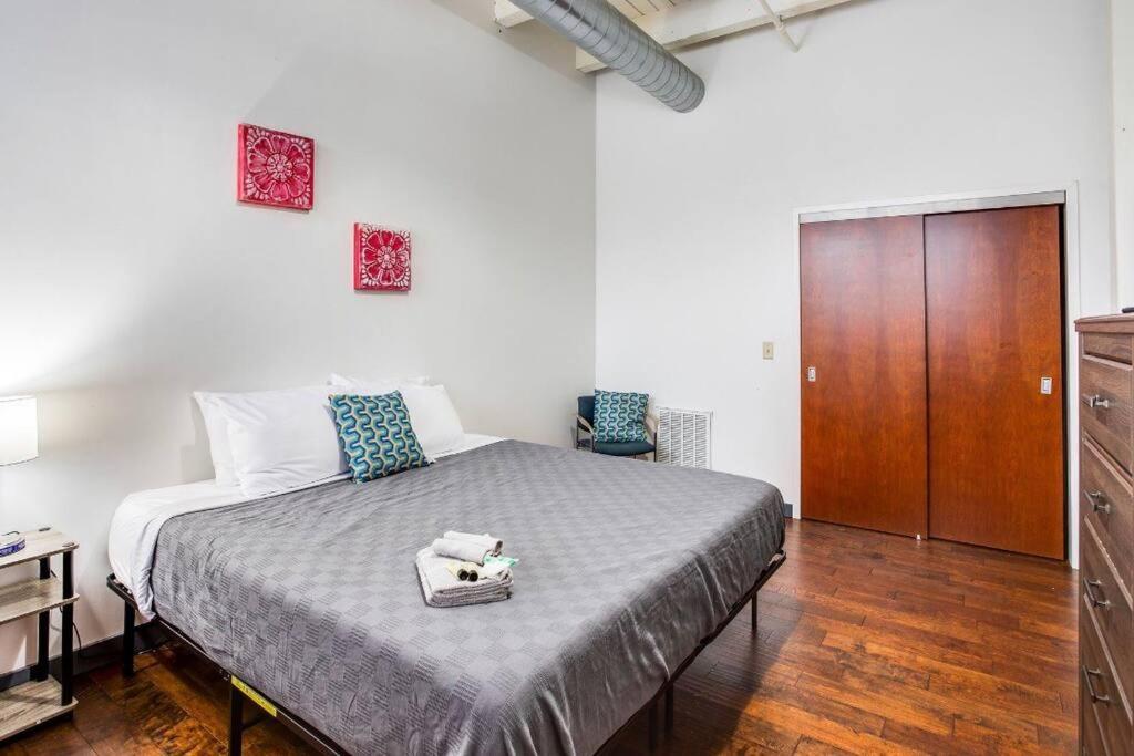Centric Ny Style Loft W/King Bed Rochester Exterior foto